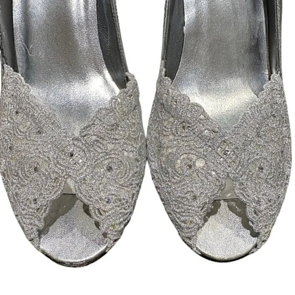 Stuart Weitzman Vintage Silver Chantilly Lace Gem Formal Peep Toe Heels Size 9.5